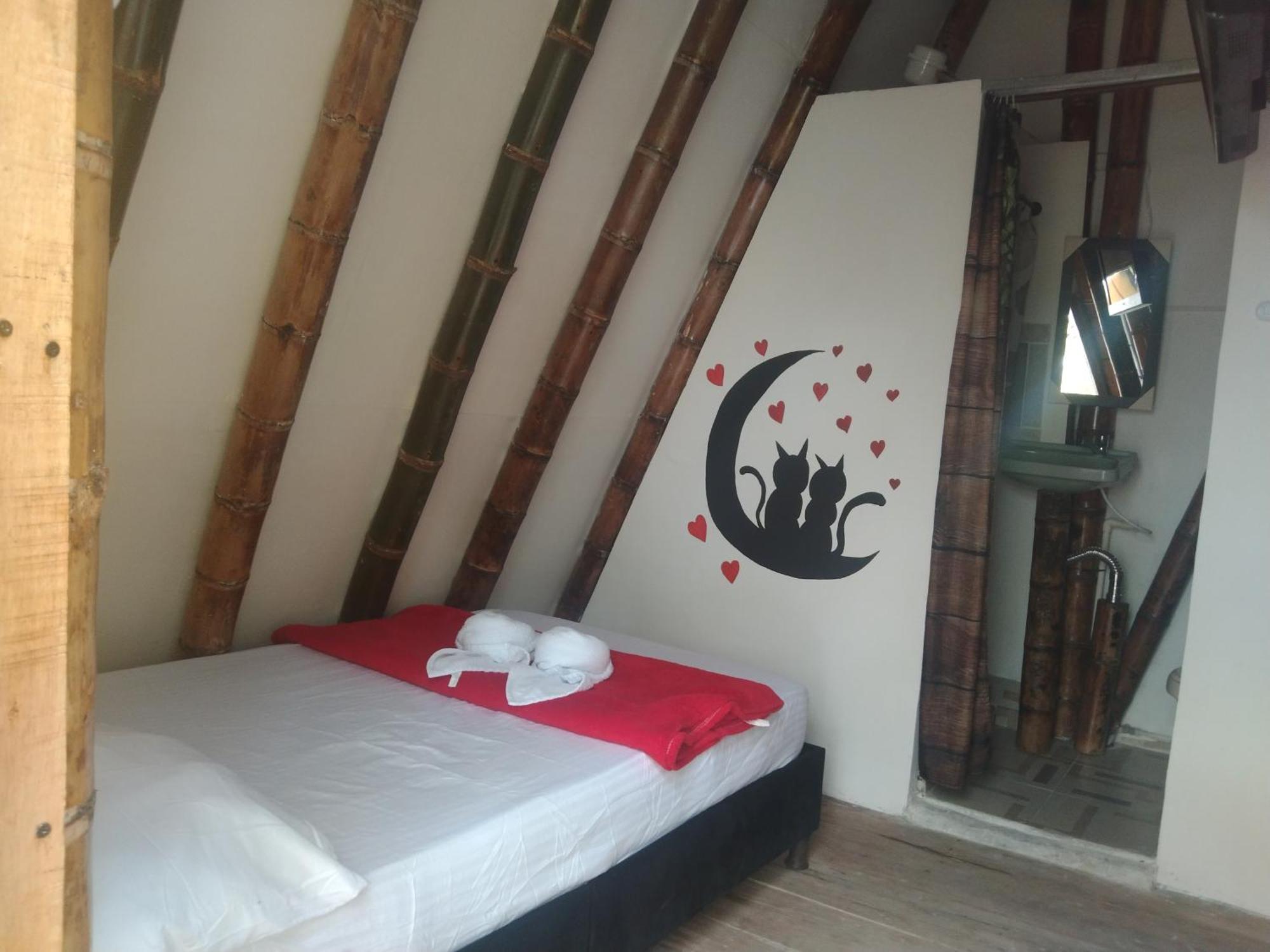 Hostal Bremen Jq ฟิลานเดีย ภายนอก รูปภาพ