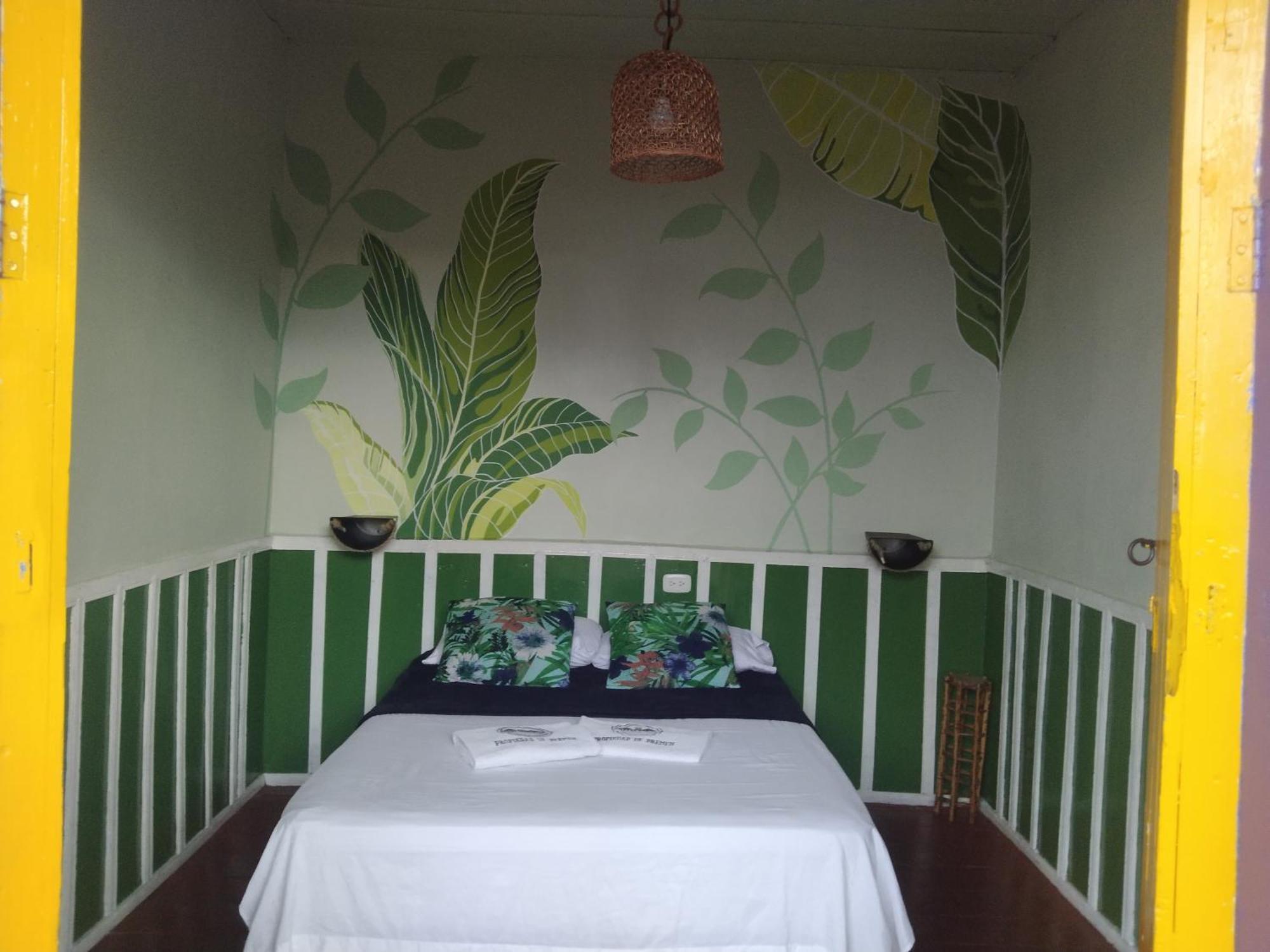 Hostal Bremen Jq ฟิลานเดีย ภายนอก รูปภาพ